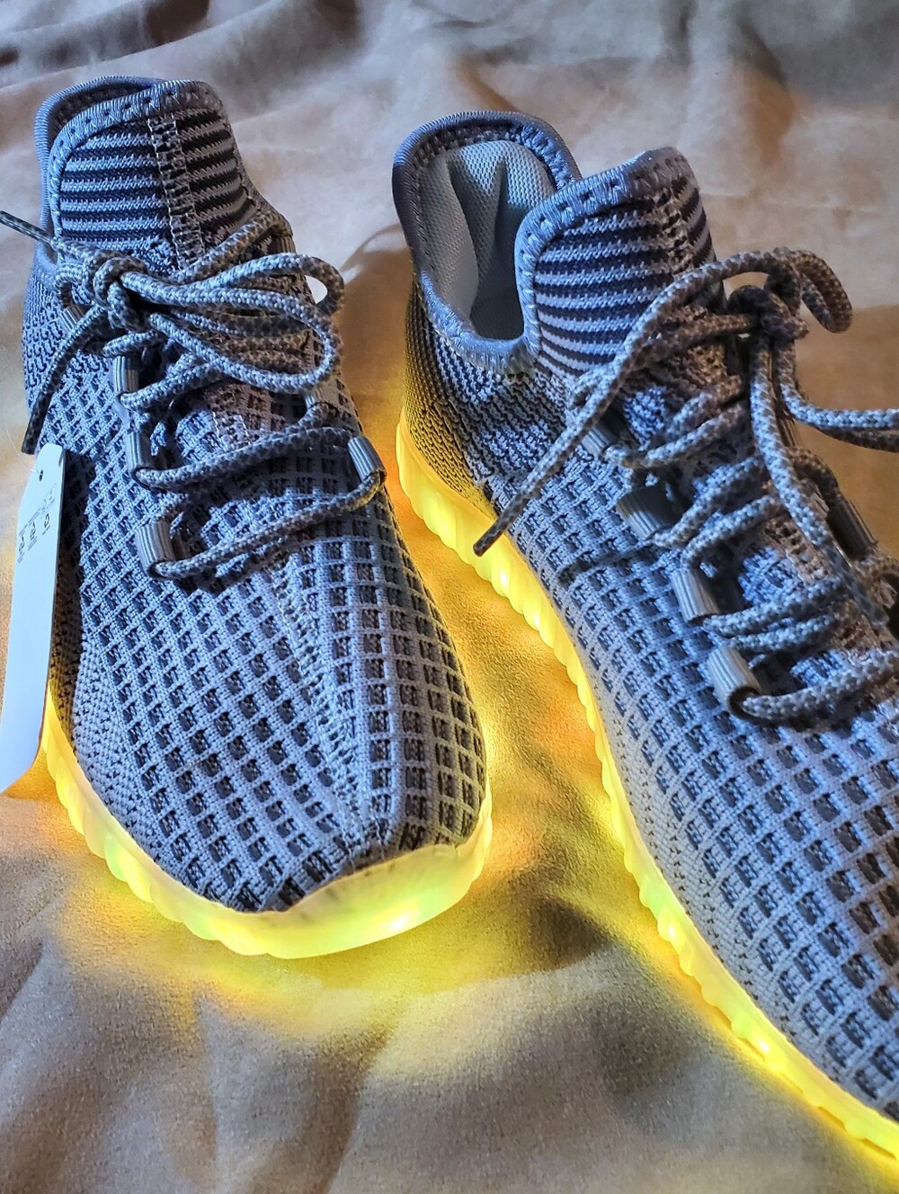 LED Tennis Shoes Unisex with USB - Picture 5 of 14